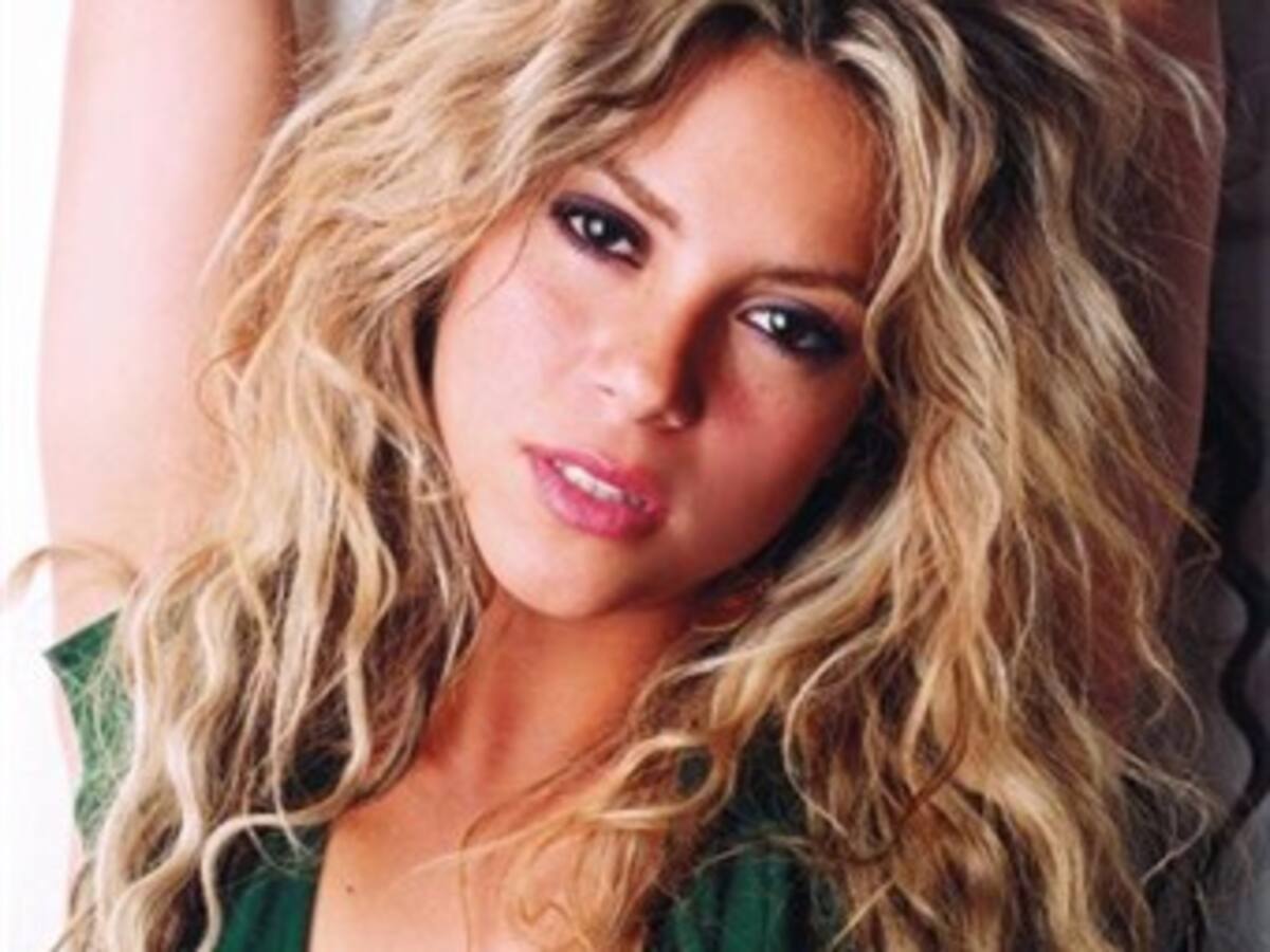 Shakira canta 'Gracias a la vida' en solidaridad con víctimas de terremoto