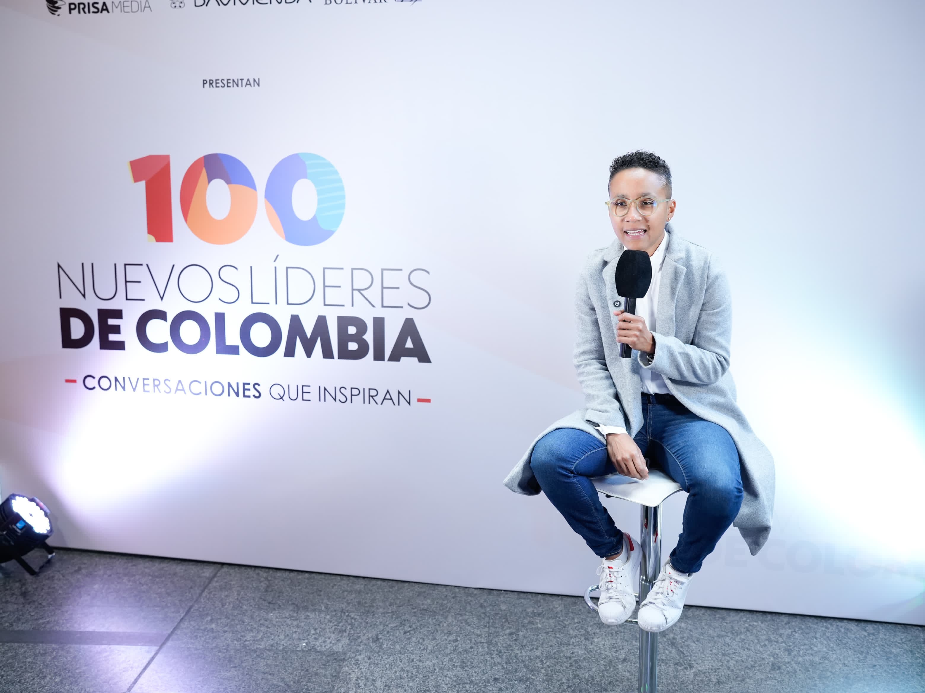 Dayana Blanco, abogada afrodecendiente, es una de las 100 Nuevas Lideres de Colombia. Dentro de sus litigios más importantes se encuentra la sentencia de la Corte Constitucional que obligó al Estado, en 2022, a incluir a las parteras afrocolombianas dentro de la oferta del Sistema de Seguridad Social colombiano. I Foto: Prisa Media.