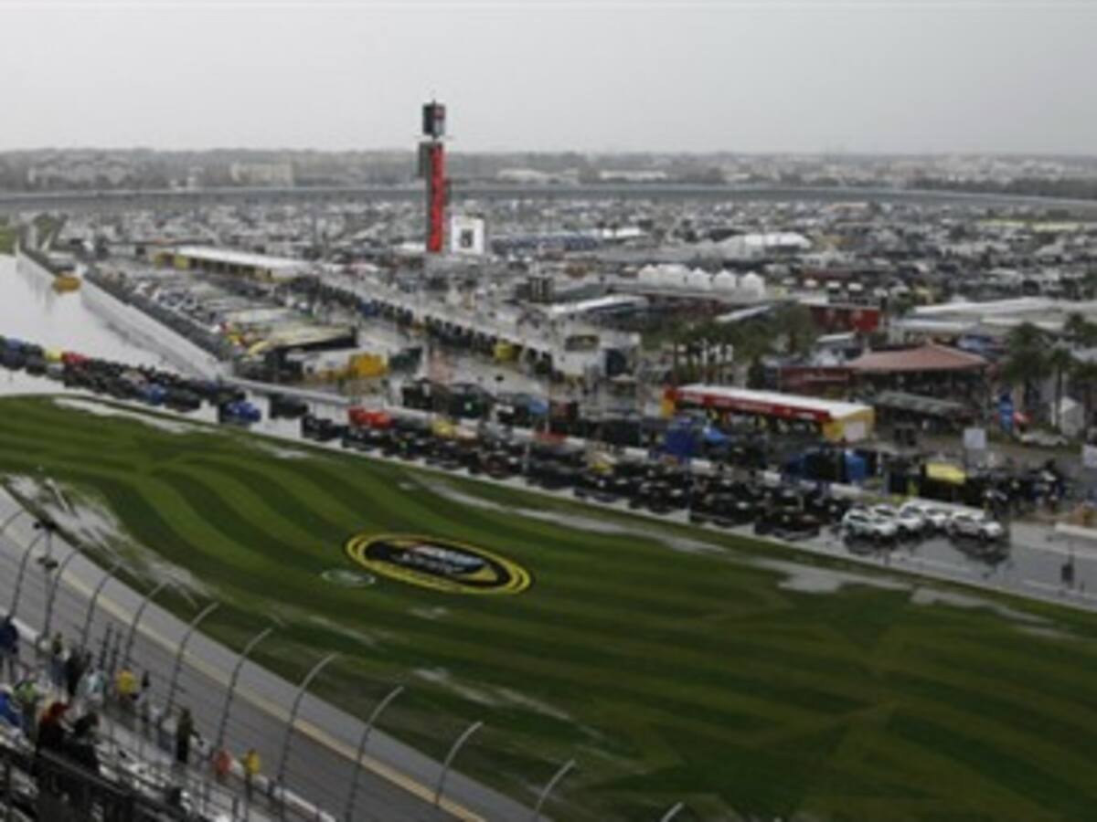 Aplazan por lluvia hasta este lunes las 500 Millas de Daytona en Nascar