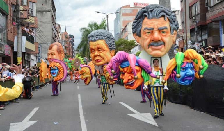 Desfile por la carrera quinta de Ibagué
