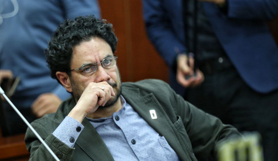 El contresista, a través de sus abogados, pidió a la Fiscalía acusar al exmandatario.