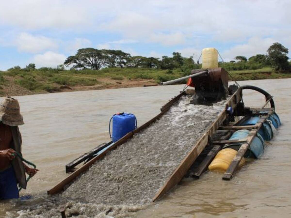 Mineros del río Porce levantaron paro que sostenían desde hace quince días
