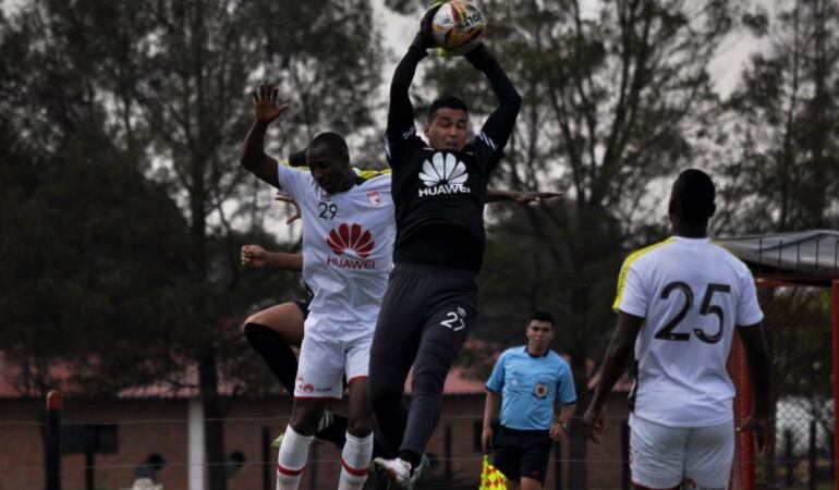 Leandro Castellanos, arquero del conjunto capitalino