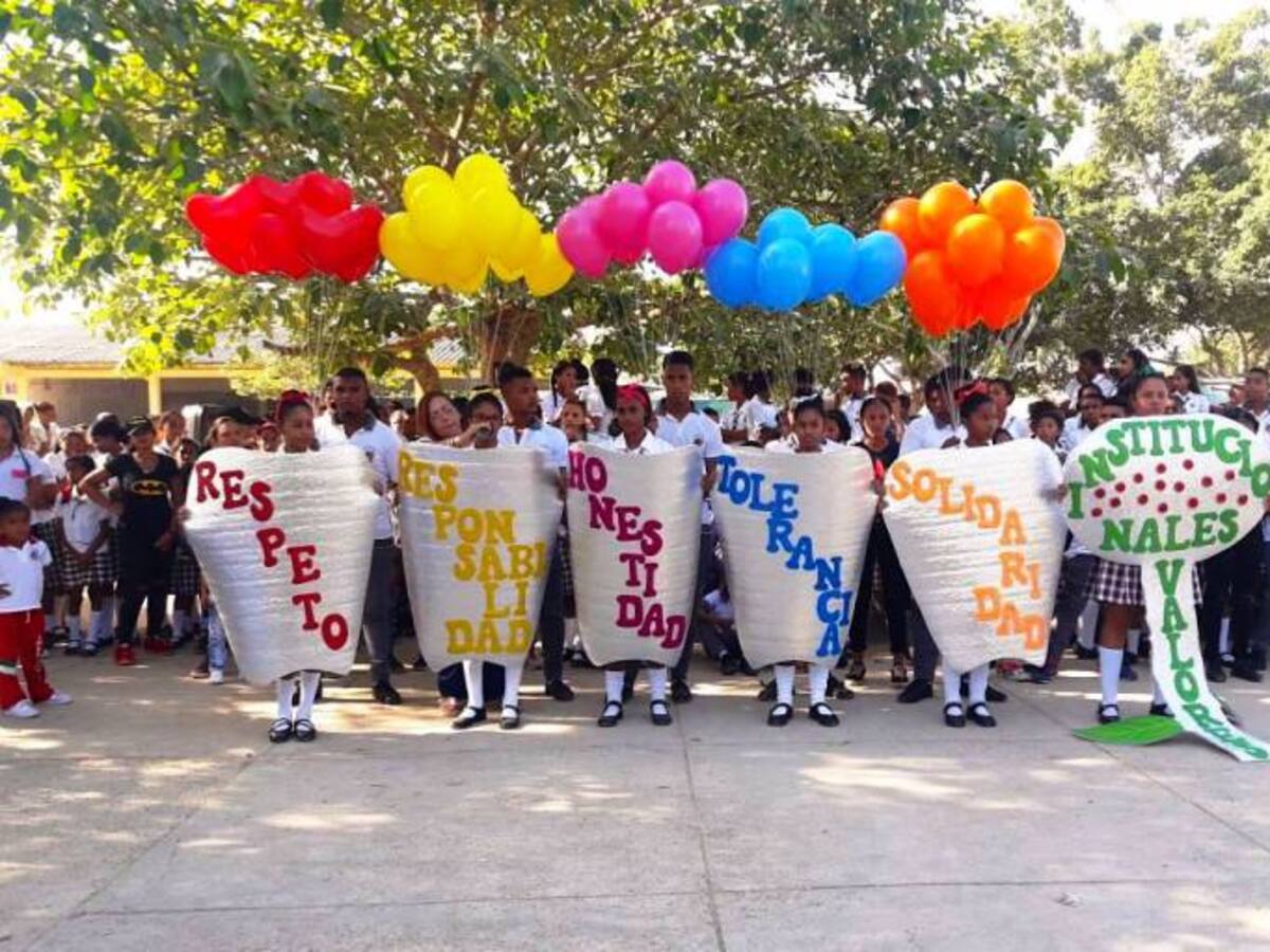 Colegio de Santa Rosa de Lima en Bolívar cultiva valores para la Paz