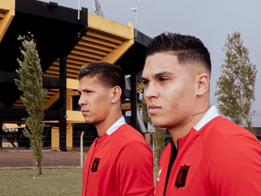 X // @AméricadeCali