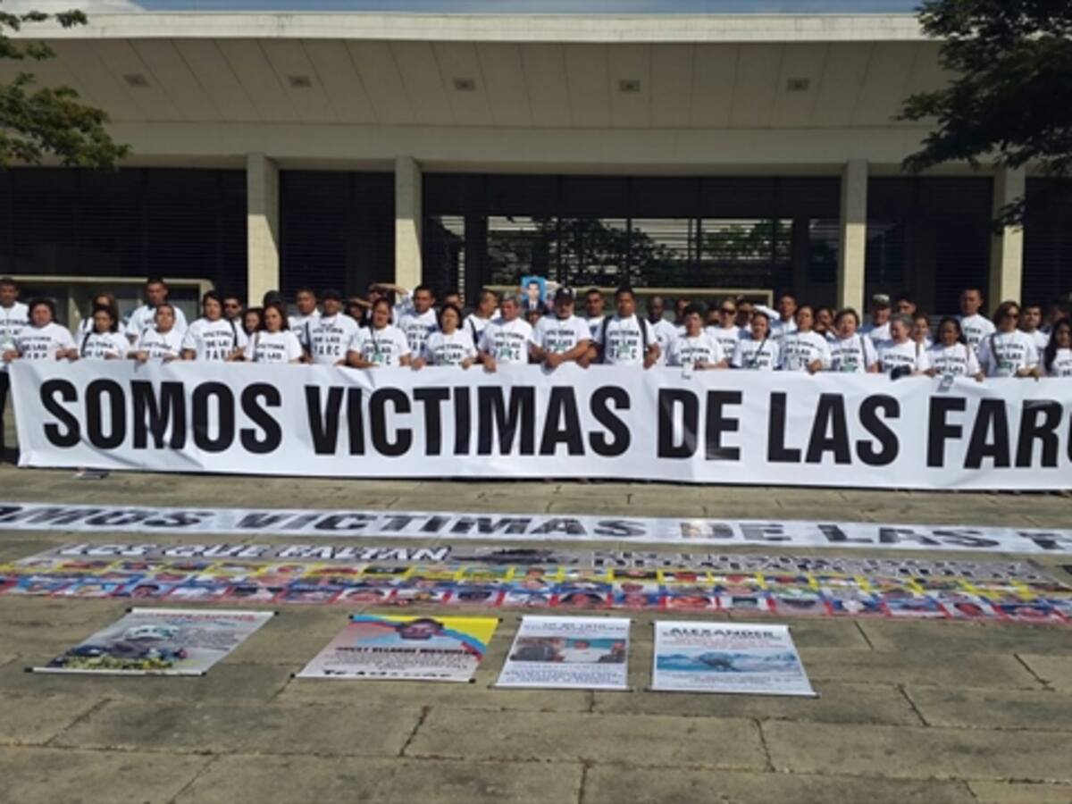 Revelan nombres de último grupo de víctimas que viajará a La Habana