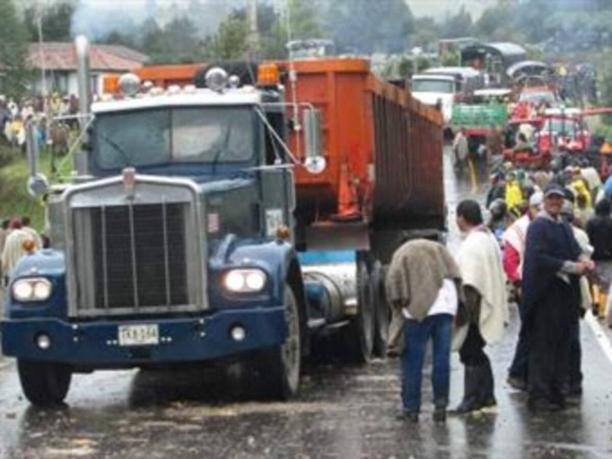 Paro de productores empieza a provocar desabastecimiento de papa