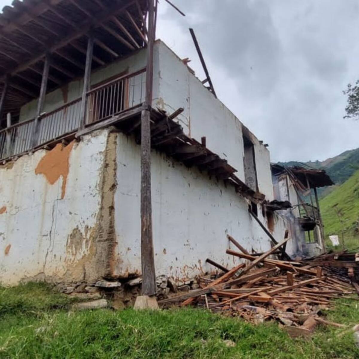 Investigan muerte de una persona hallada calcinada en una finca de Aguadas