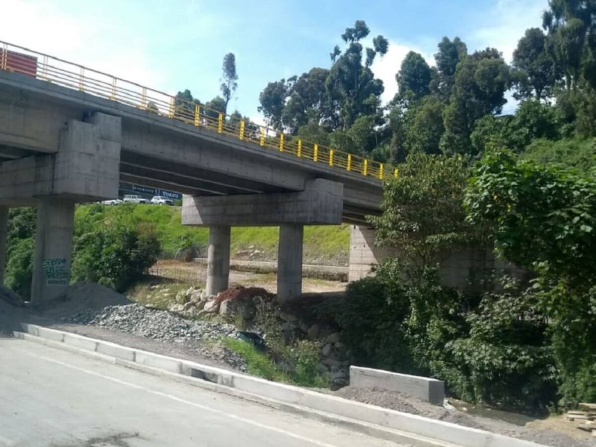 Reactivan obras de la vía entre Honda en el Tolima y Manizales en Caldas