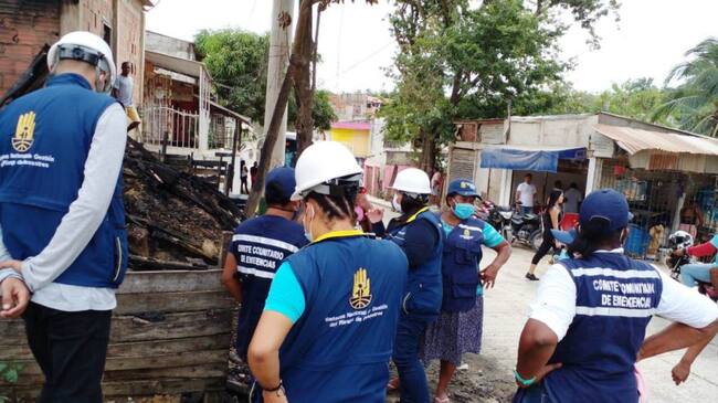 Uno de ellos se presentó en el sector Los Robles del barrio Nelson Mandela, donde una vivienda resultó con pérdidas totales tras una riña