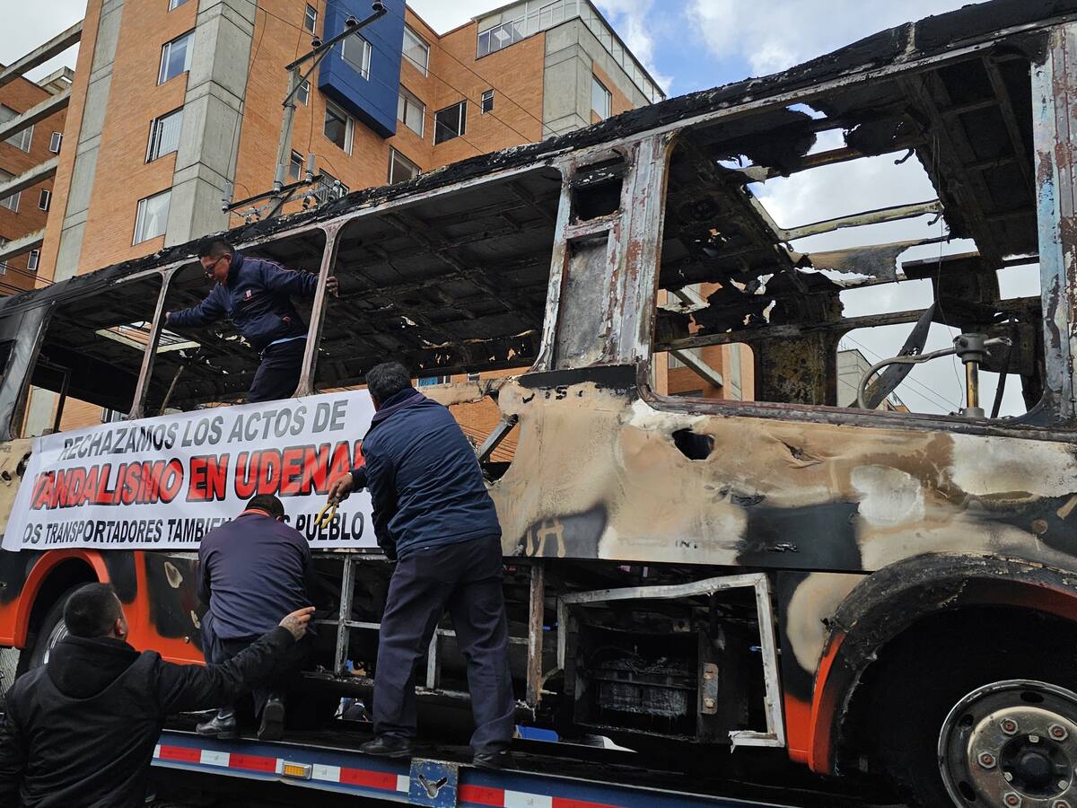 ¿Quién quemó un bus en la Universidad de Nariño?