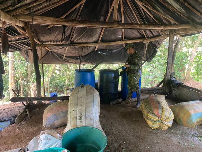Ejército destruye laboratorio para el procesamiento de coca en Puerto Libertador