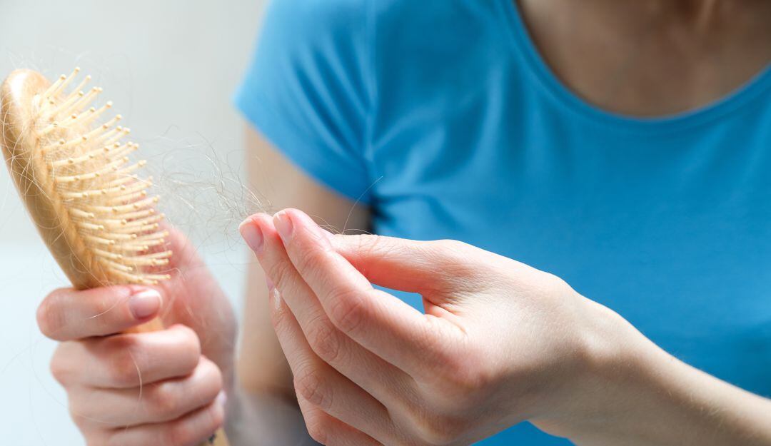 ¿Por qué el estrés puede producir la caída del cabello?