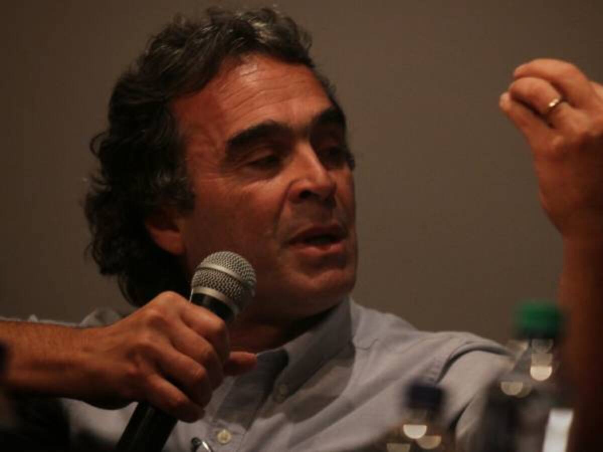 Sergio Fajardo anuncia su voto por el Sí y pide pasar del miedo a la esperanza