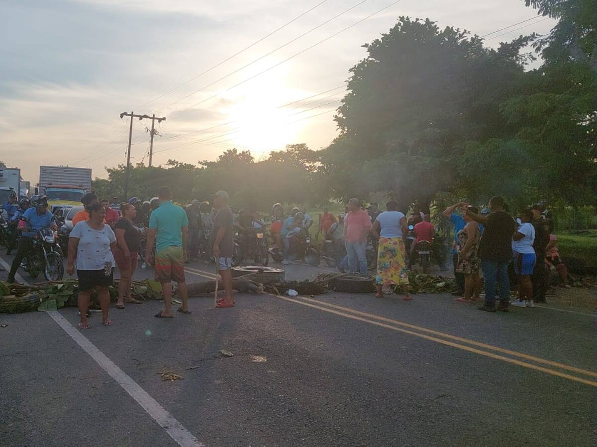 Habitantes del corregimiento de Bayunca bloquearon vía Cordialidad