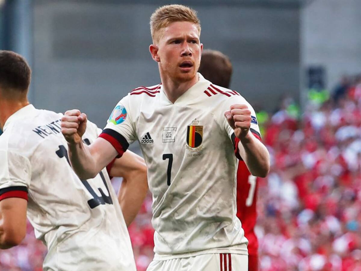 De Bruyne lidera la remontada y la clasificación de Bélgica a octavos