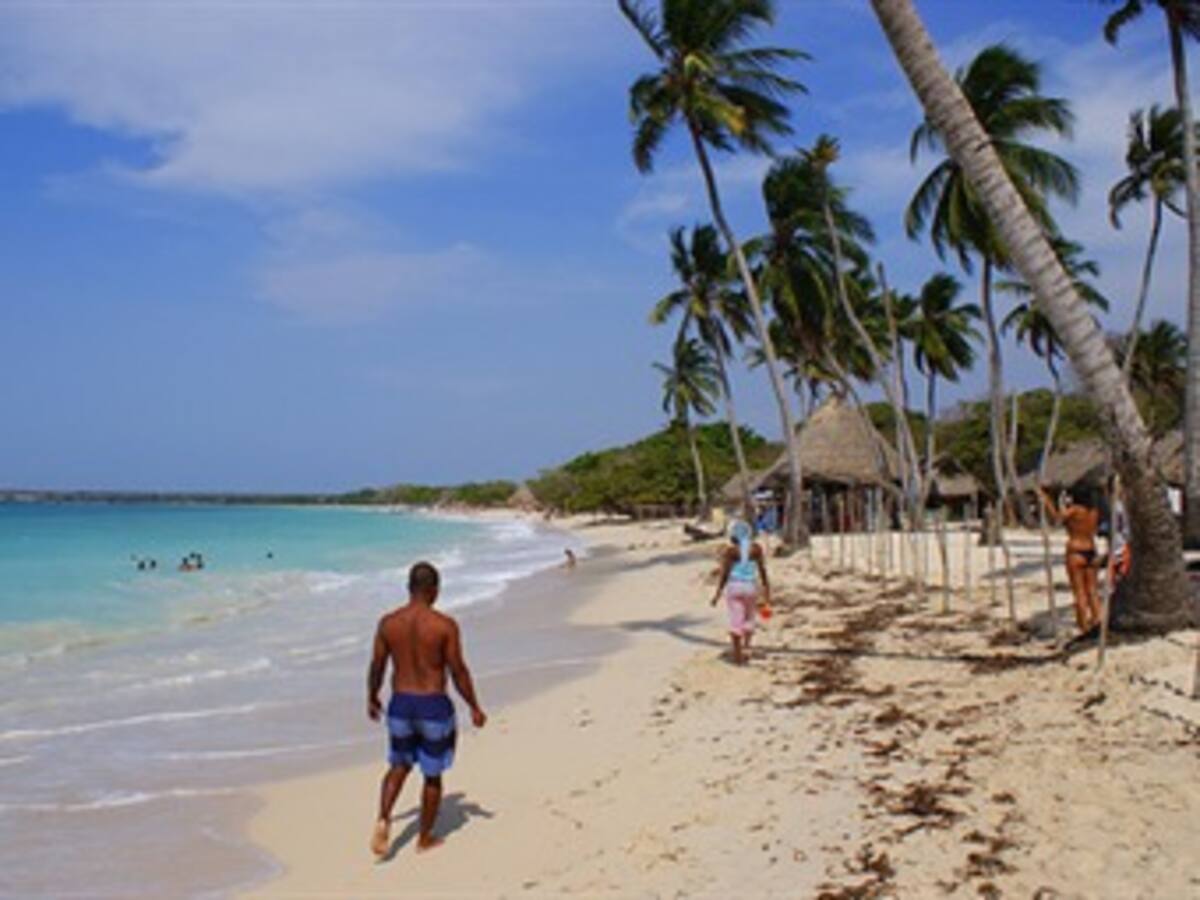 Incendio destruyó ocho cabañas turísticas en Playa Blanca, al sur de Cartagena