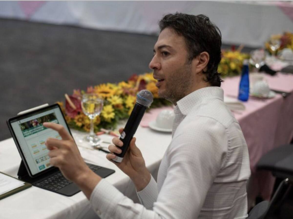 “Abramos ya los estadios”: Alcalde de Medellín