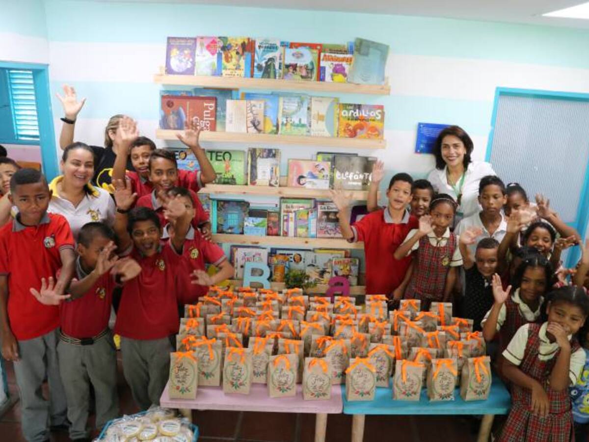 Puerto de Santa Marta entregó planta purificadora de agua a un colegio
