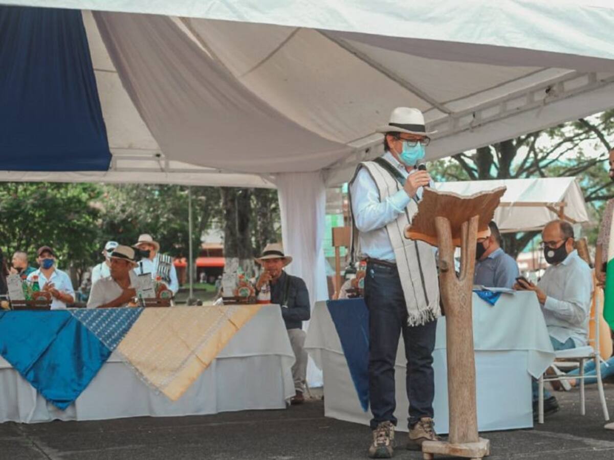 Apoyo tecnológico desde MinAgricultura para los productores caldenses