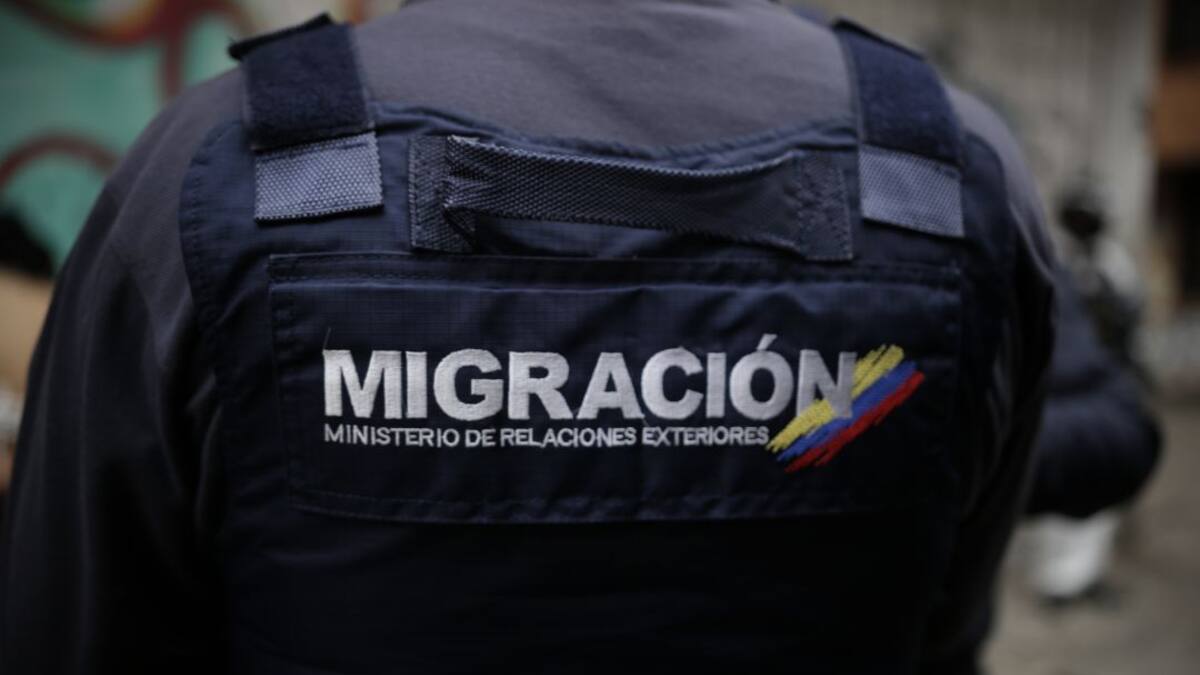 Investigan si hubo irregularidades de Migración Colombia al no permitir vuelo de migrantes