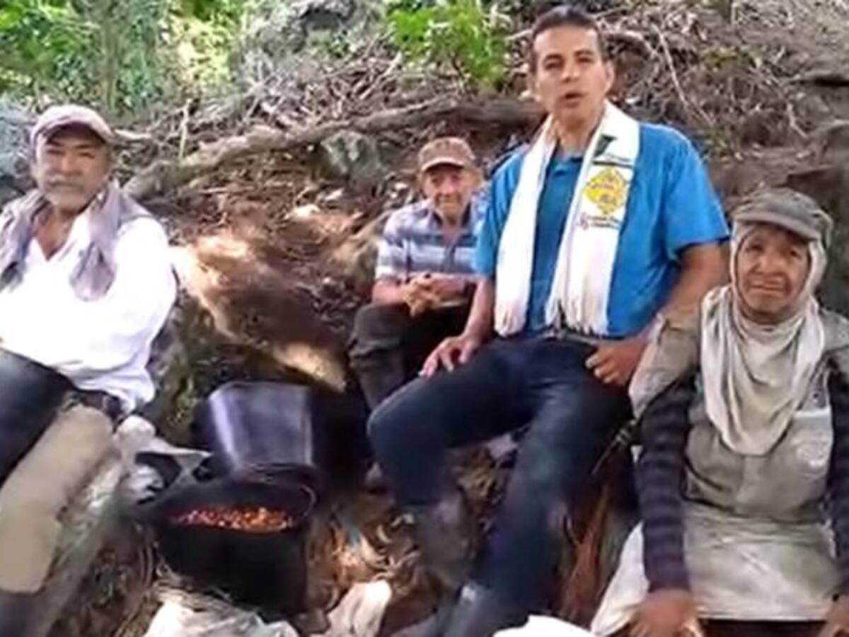 Piden disminuir salarios de las directivas de la Federación de Cafeteros