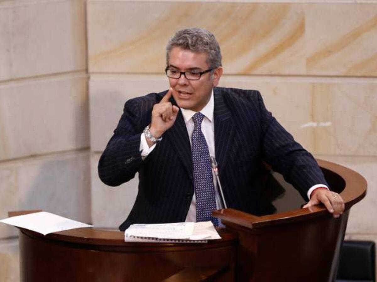 Centro Democrático cuestiona anuncio de las Farc de entregar bienes en medio del plebiscito