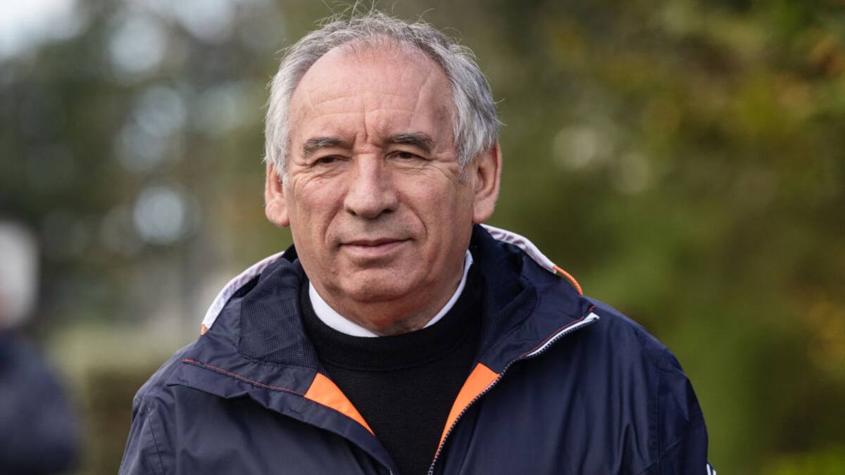 Macron nombra al centrista, François Bayrou, como primer ministro