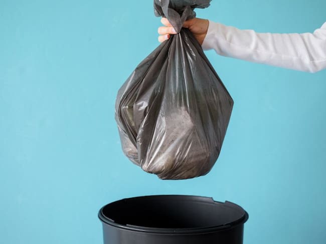 ¿Cómo debe ser el reciclaje adecuado de las bolsas sucias?