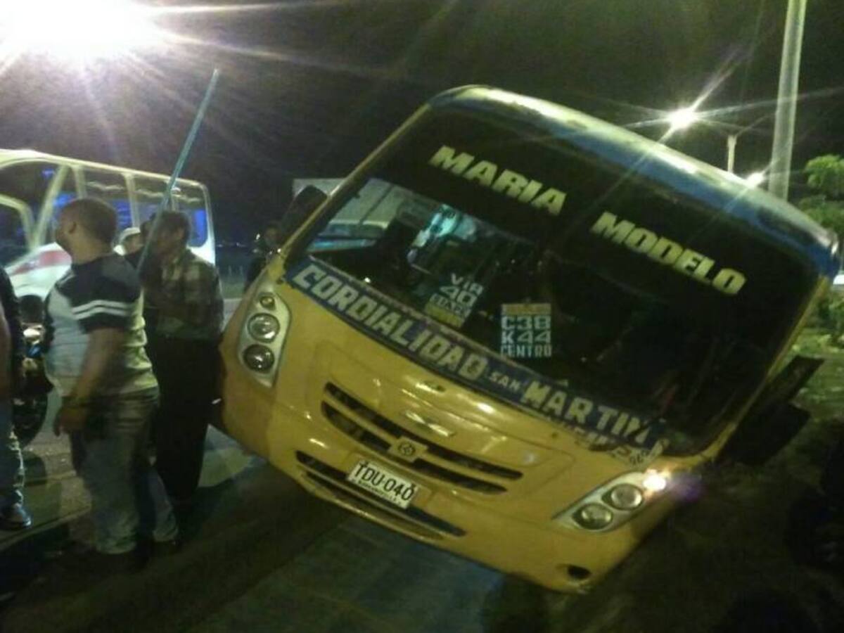 Herido en atraco conductor de bus al sur de Barranquilla