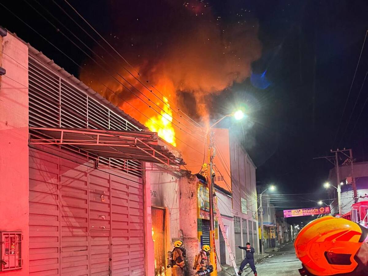 Incendio consumió recicladora en Bucaramanga