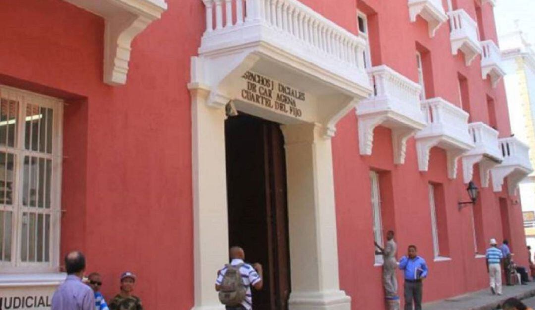 Por esta situación, fueron capturadas tres personas y no se descartan que hayan más detenciones a raíz de este escándalo.