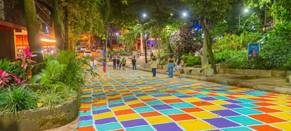 Parque Lleras de Medellín. Foto: Alcaldía de Medellín.