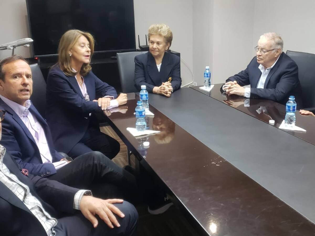 Venezuela impide llegada, desde Panamá, de expresidentes como observadores electorales