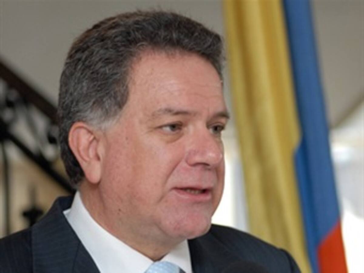Restrepo sigue en la U