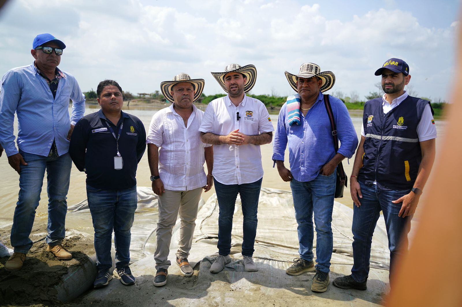 Gobernador Yamil Arana supervisa avances en obras de jarillón Cara e’ Gato