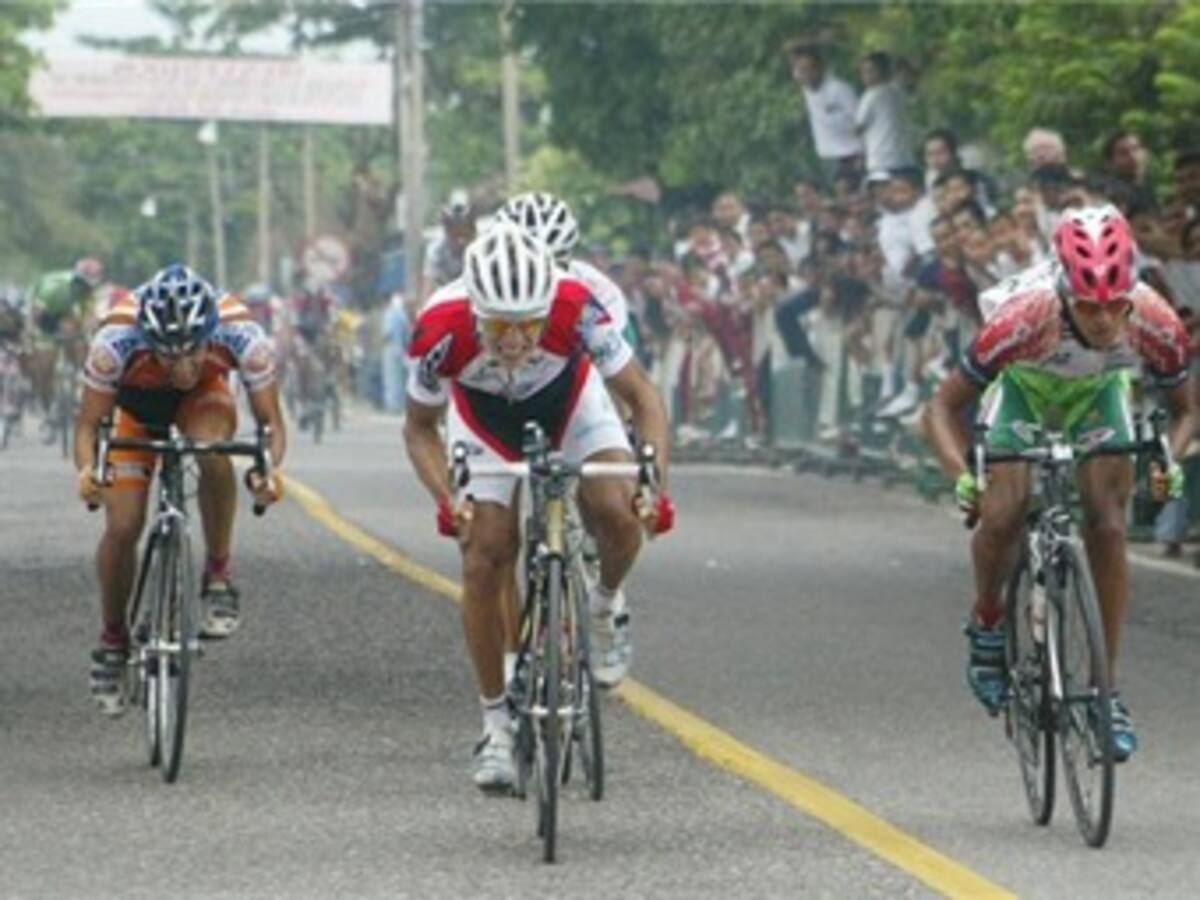 Giovanni Báez ganó la undécima etapa de la Vuelta a Colombia Pilsen