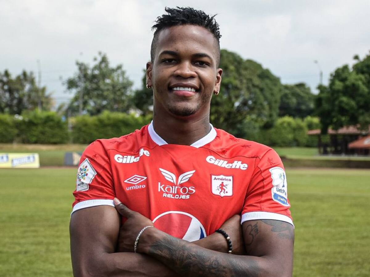 Larry Angulo: "El profe Osorio ya me comunicó que no iba a jugar siempre"