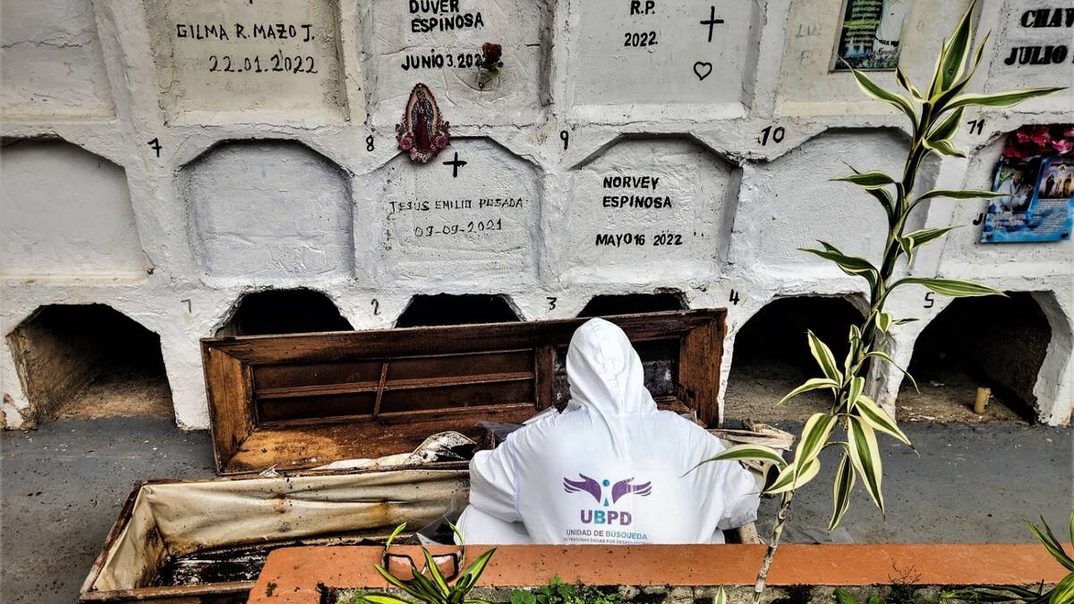 La Unidad de Búsqueda recuperó seis cuerpos del cementerio de Briceño, Antioquia
