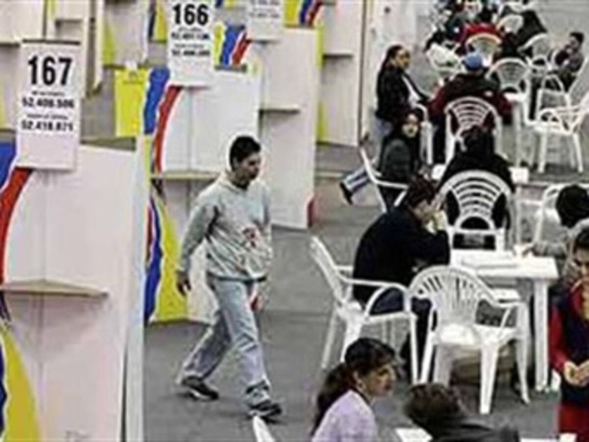 UNE garantiza que en dos horas y media tendría los resultados de la primera vuelta presidencial