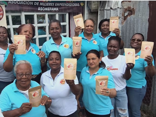 Integrantes de Asomefama, Asociación de Mujeres Emprendedoras para un Futuro Amigable con el Medio Ambiente.