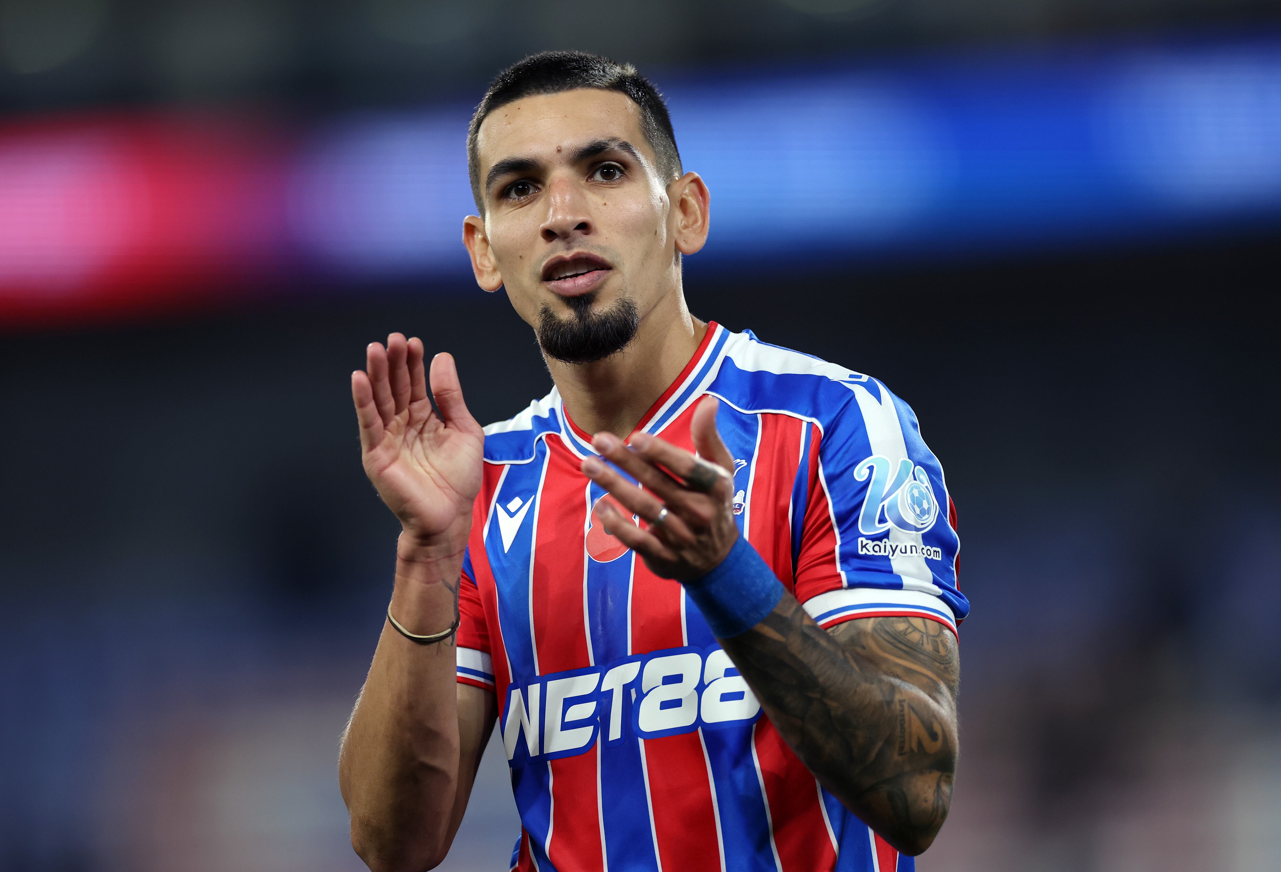 Daniel Muñoz, lateral colombiano del Crystal Palace. (Photo by Eddie Keogh/Getty Images)