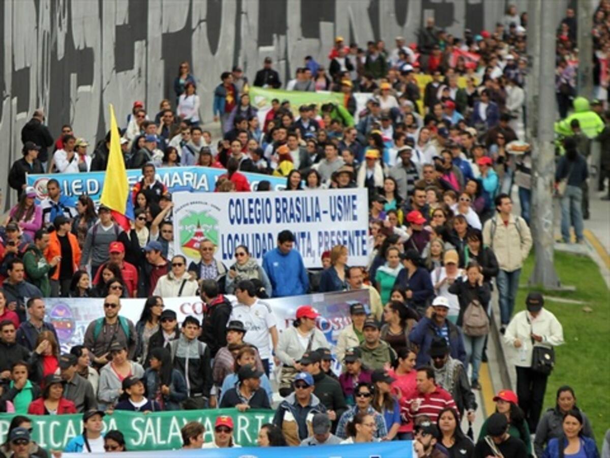 Mintrabajo y Mineducación se reúnen para buscar salida al paro de Fecode
