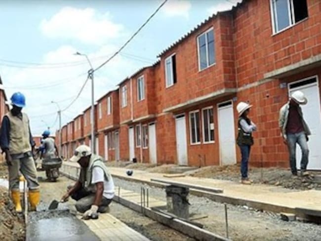 Ordenan revisión a viviendas gratis de constructora Lérida en Medellín