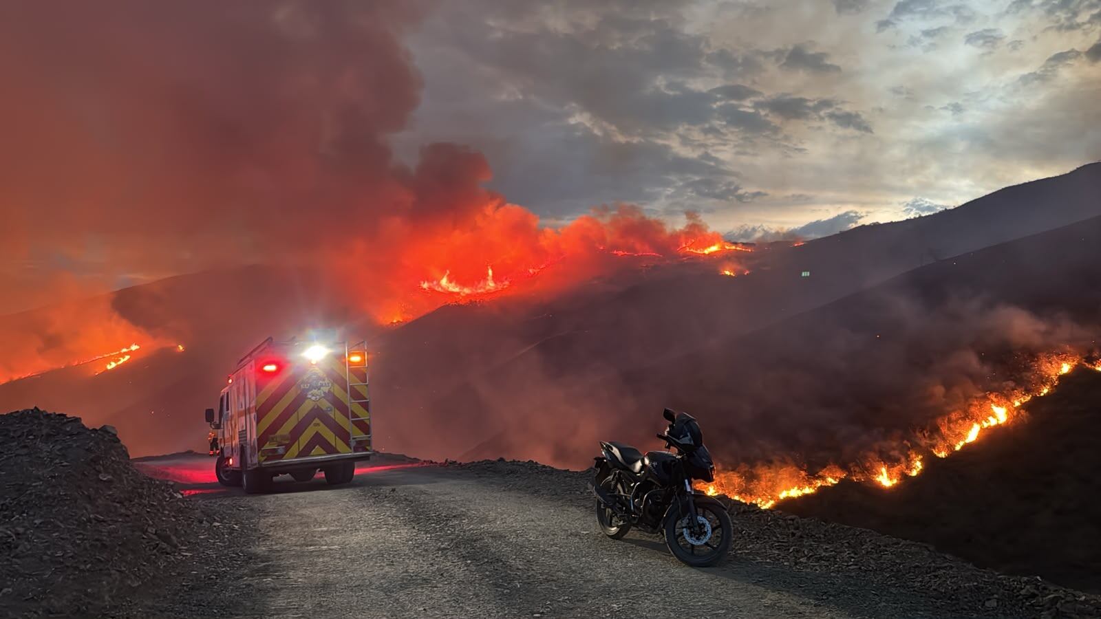 Incendio forestal en Yumbo - Valle del Cauca / Foto: Gobernación del Valle del Cauca