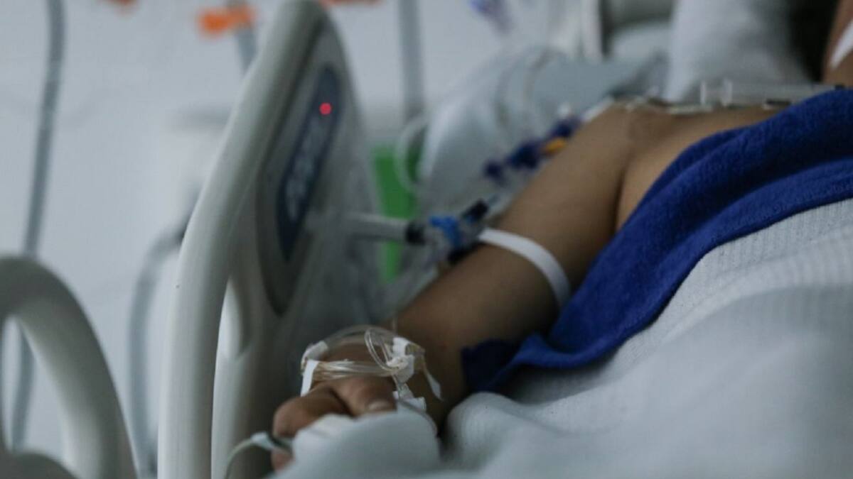 Autoridades en alerta por riesgo que genera variante Ómicron