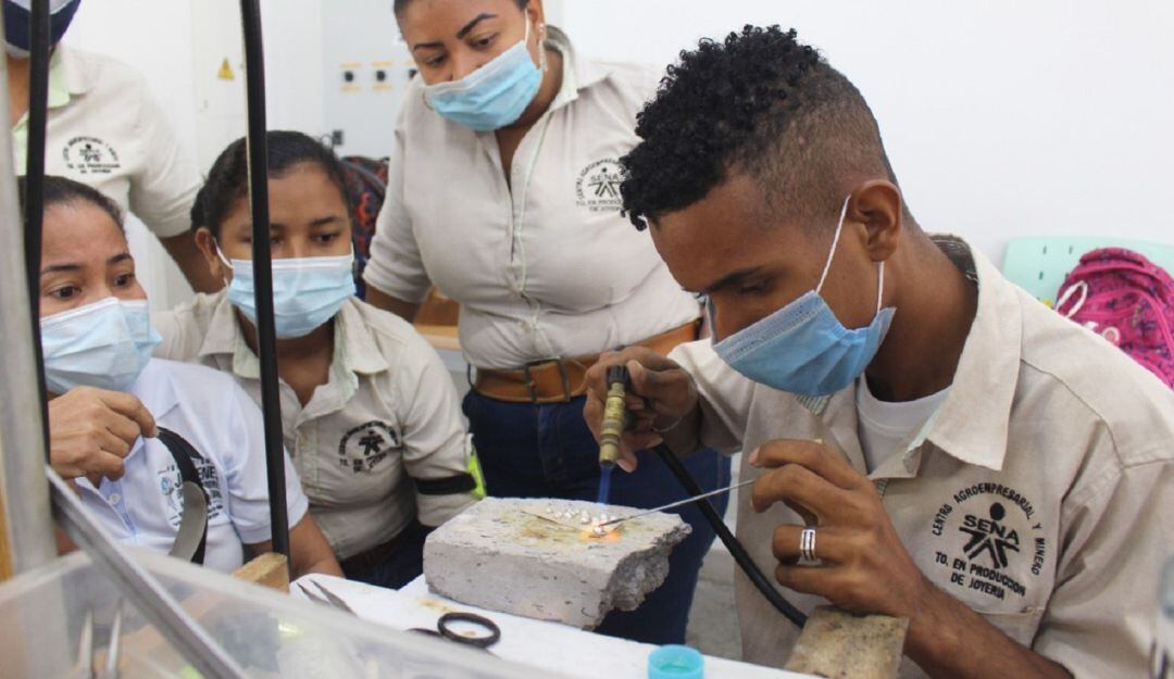 En Bolívar, son 2.120 cupos para programas técnicos, tecnólogos, operarios y auxiliares.