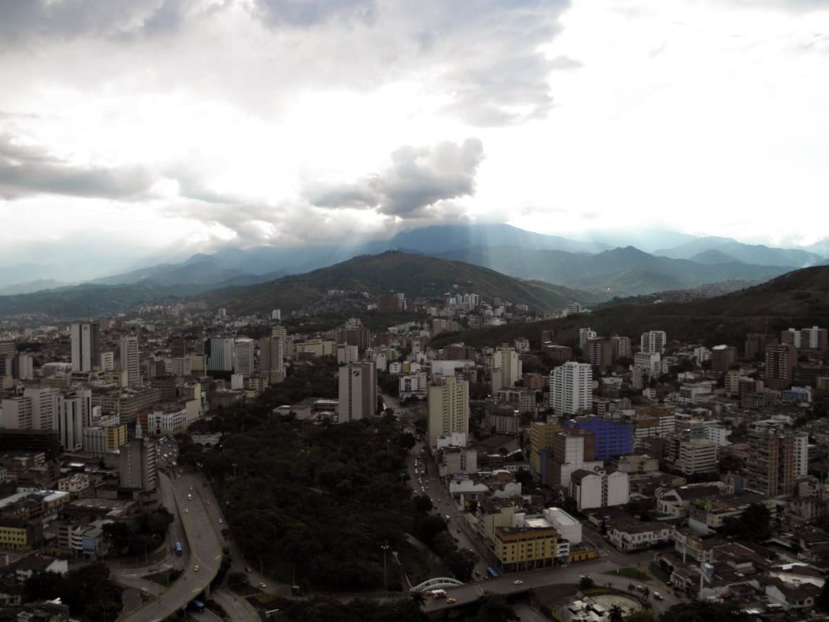 La cantante peruana nació hace 20 años en Lima, y ha ganado fama a través de sus videos en YouTube.