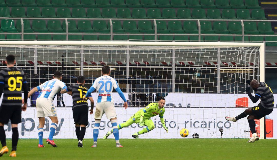 Gol anotado por Romelu Lukaku a David Ospina