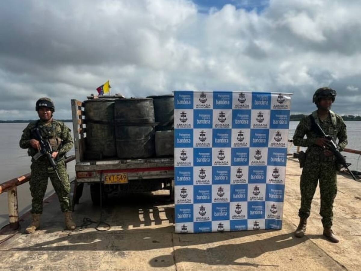 Armada incauta insumos para procesamiento de drogas en Bolívar y César